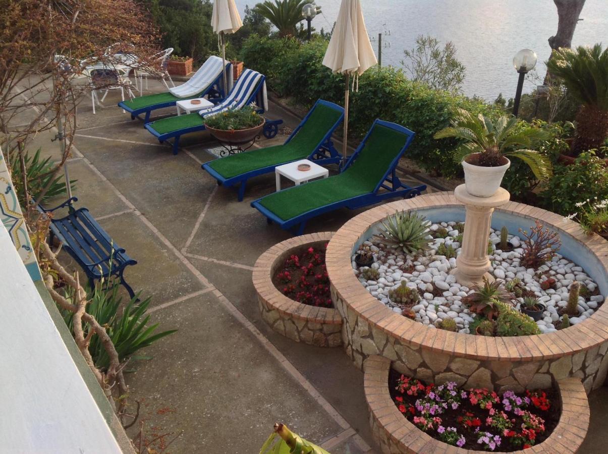Bb La Guardiia Bed & Breakfast Анакапри Екстериор снимка