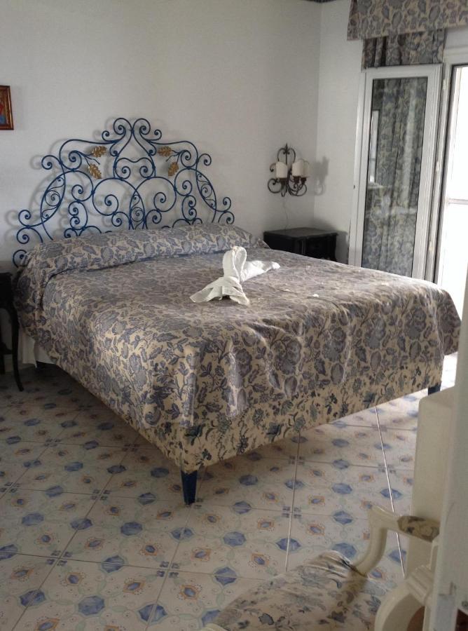 Bb La Guardiia Bed & Breakfast Анакапри Екстериор снимка